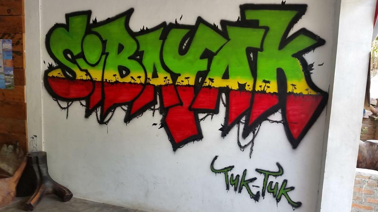 Sibayak Guesthouse Tuk Tuk Exterior foto