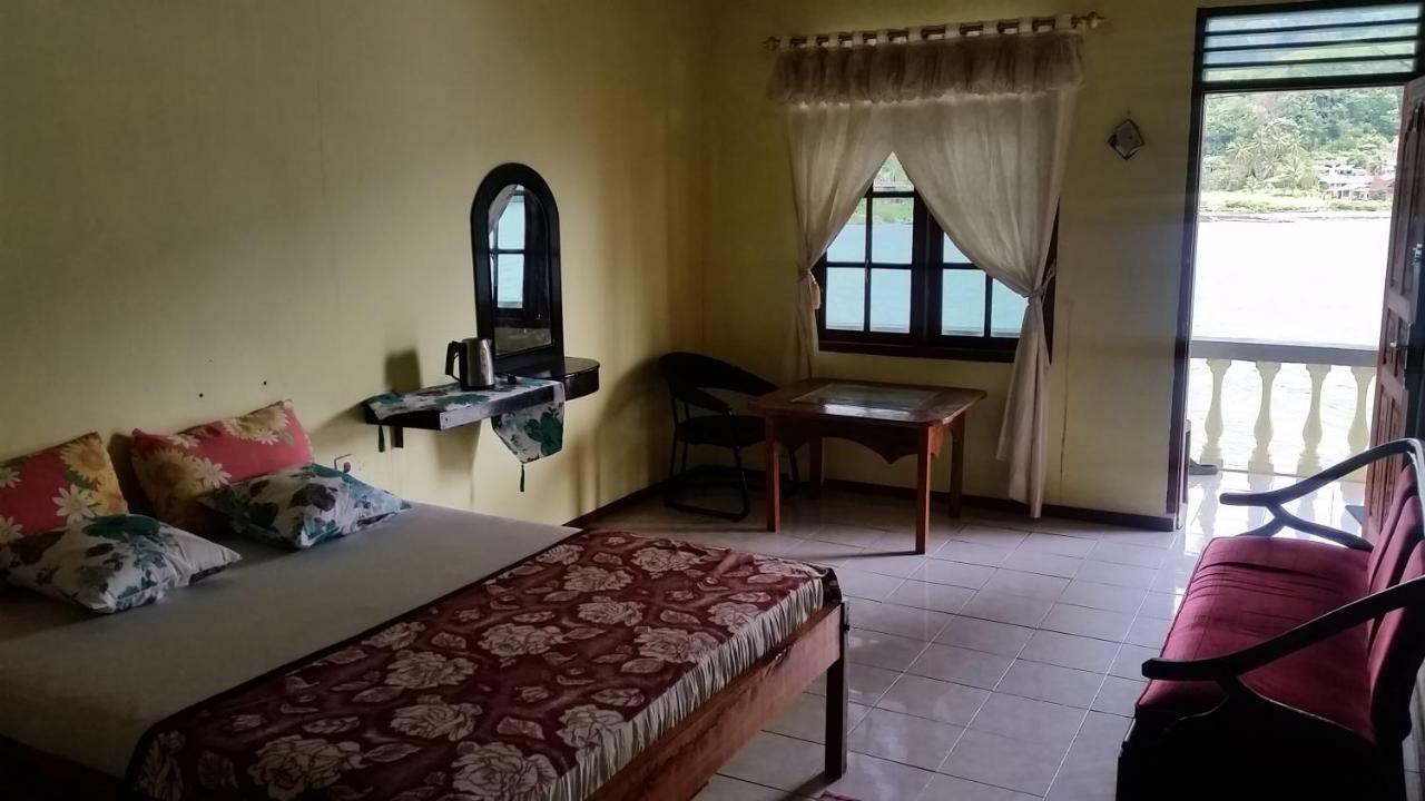 Sibayak Guesthouse Tuk Tuk Exterior foto