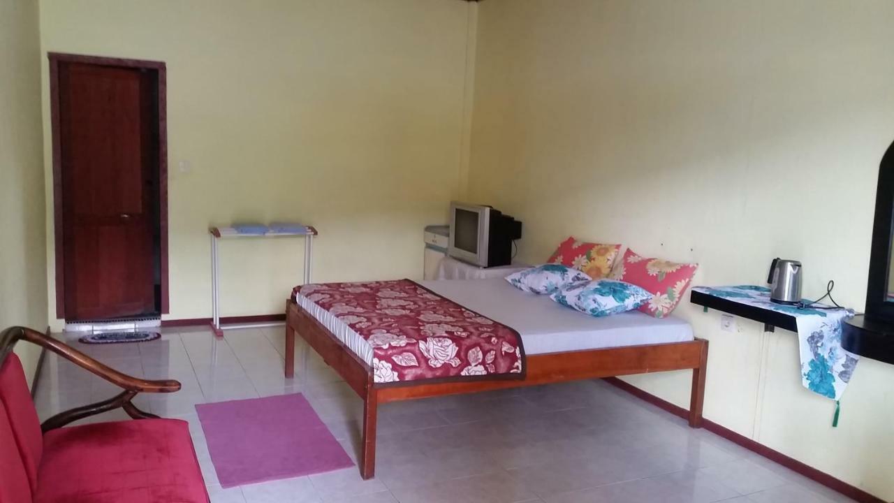 Sibayak Guesthouse Tuk Tuk Exterior foto