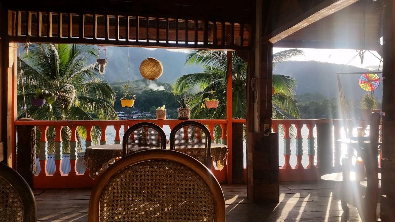 Sibayak Guesthouse Tuk Tuk Exterior foto